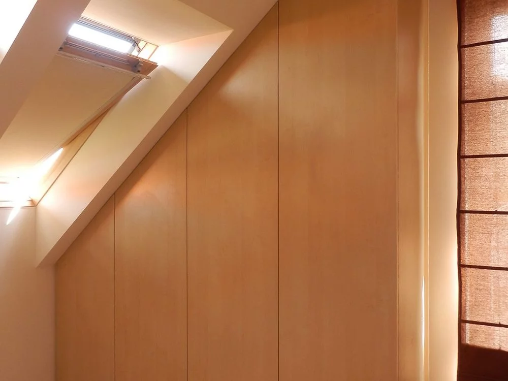 Zabudowa skosów na poddaszu