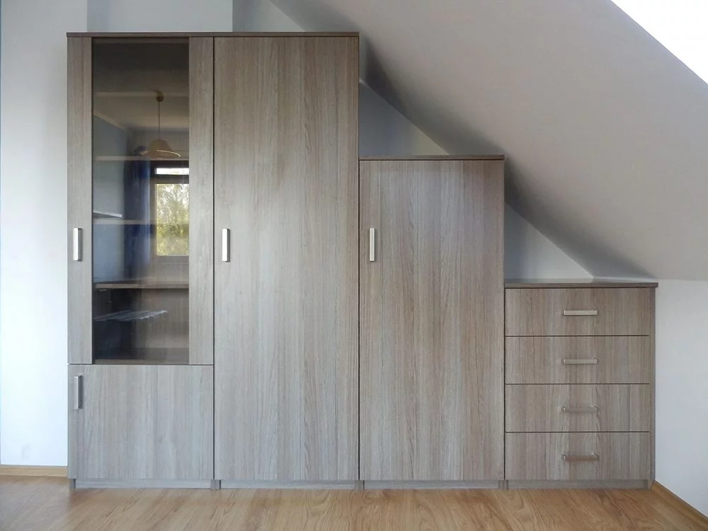 Szafki dopasowane pod skos